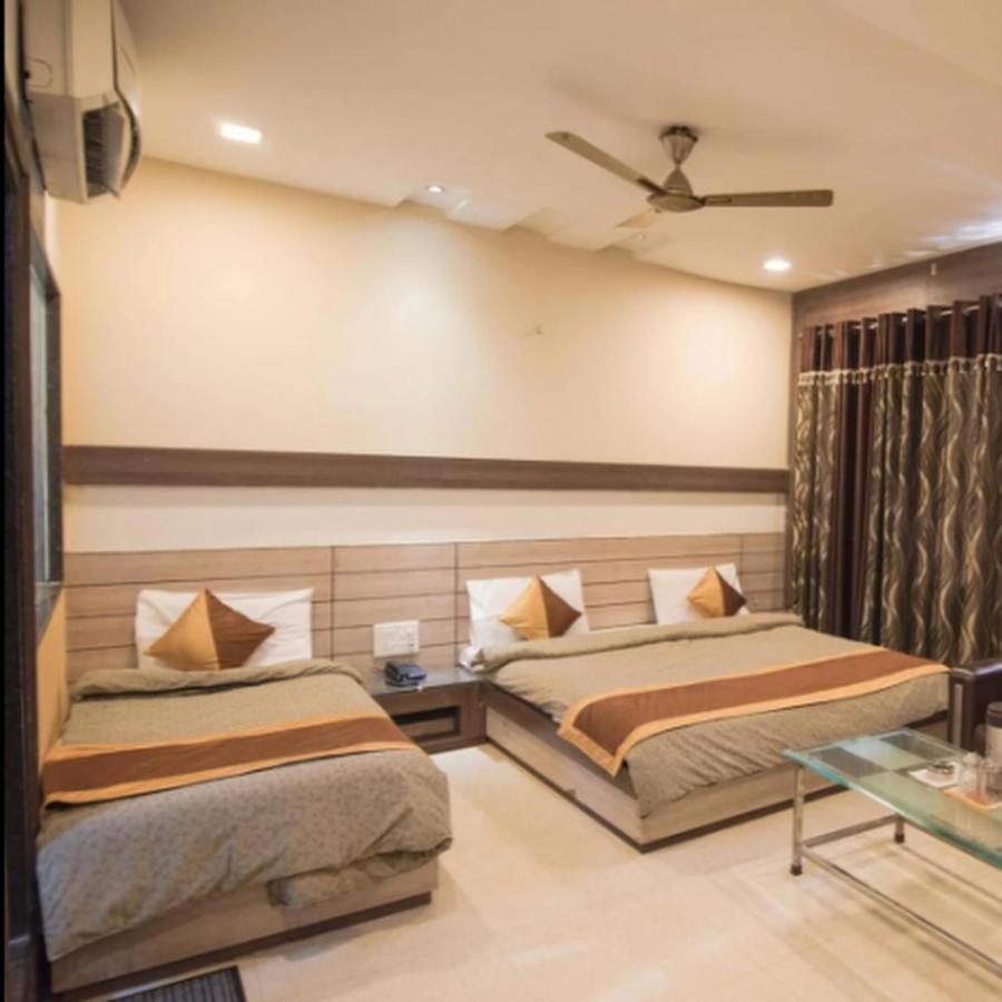 Brij Palace Hotel Bhopal Bagian luar foto